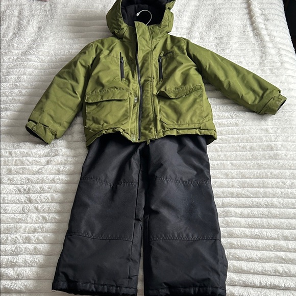 OshKosh B'gosh Other - OshKosh Winter Jacket + Snow Pants Set — Size 6